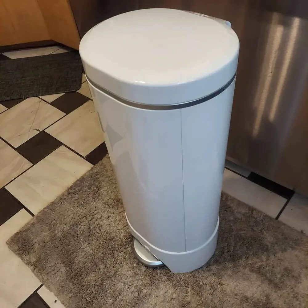 Munchkin Step-On Diaper Pail